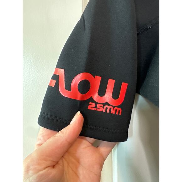 Hyperflex Men’s Black 2.5mm Shorty Wetsuit Size Medium - Picture 5 of 12